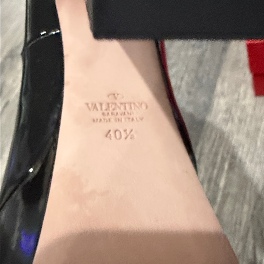 Valentino Garavani Black Platform Heels - Picture 7 of 7